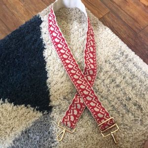 Guitar strap for purse-red/tan